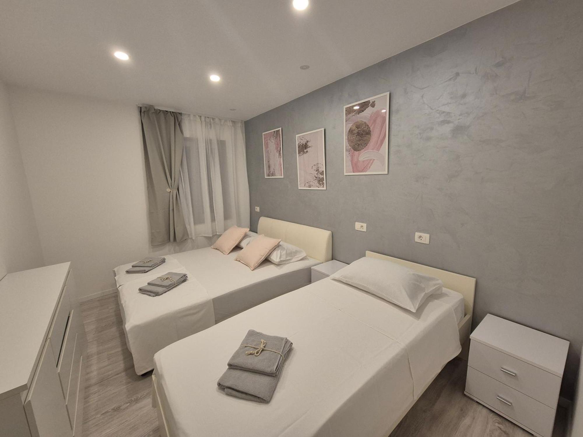Apartment Rika Omiš Buitenkant foto