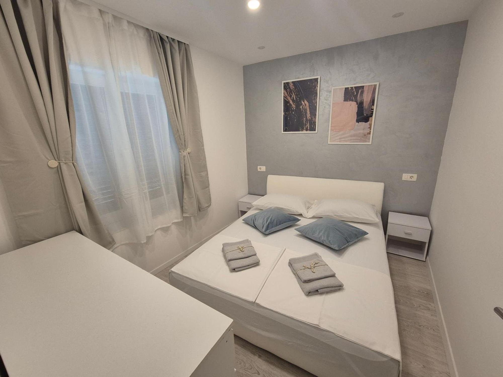 Apartment Rika Omiš Buitenkant foto